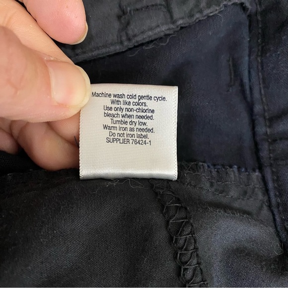 St.John’s Bay Black Cropped Capri Pants - Picture 7 of 9